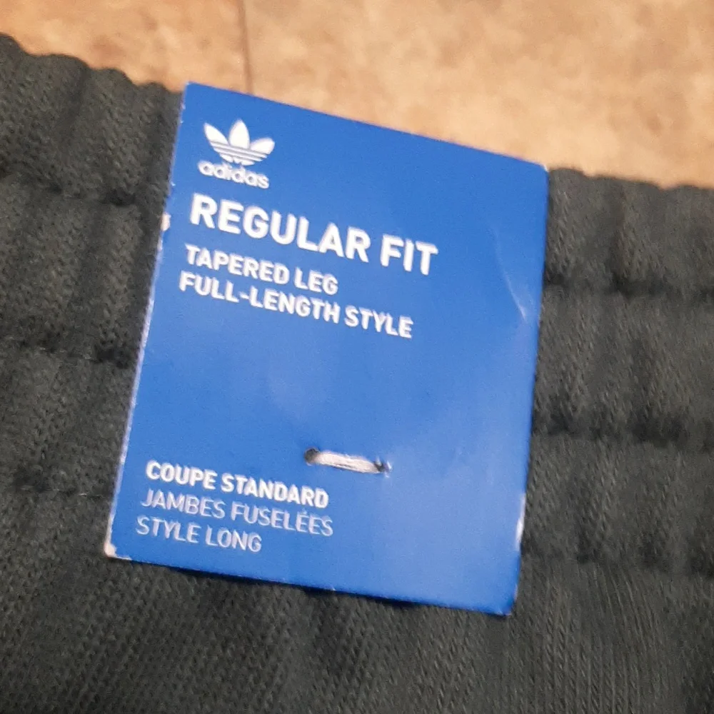 New. Men's Adidas Originals Rekive Graphic Joggers. Size Large. - Picture 7 of 9